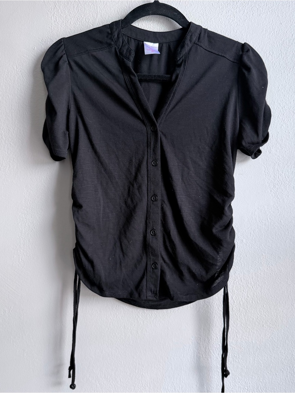 No Boundaries black button up blouse